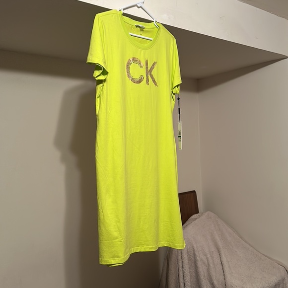 NWT! Calvin Klein T-shirt dress. Neon yellow/green ๐คฉ super comfy/soft! - Picture 9 of 14